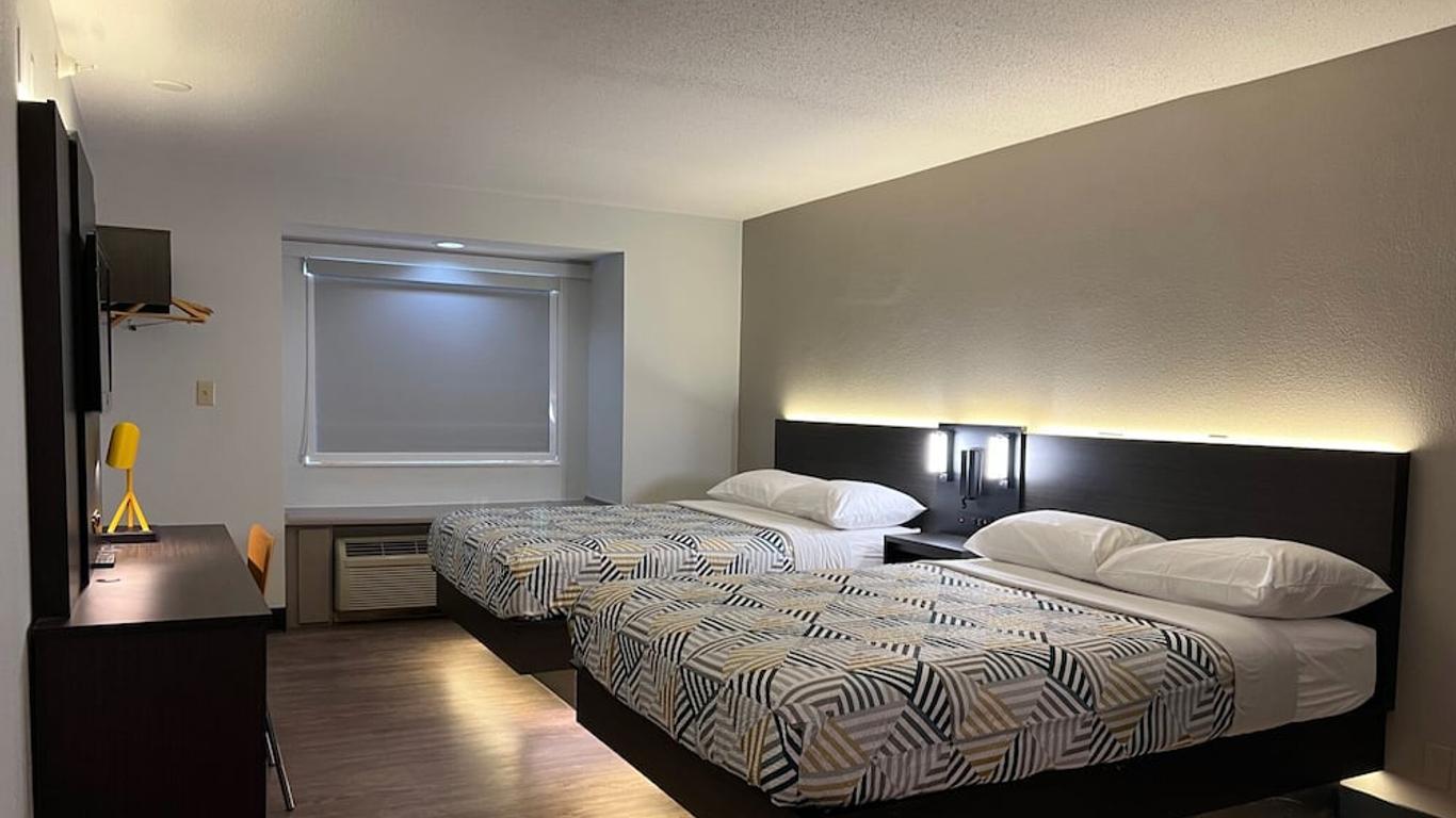 موتل 6 إنديانابوليس كارميل