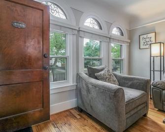 Grosse Pointe Getaway Downtown Detroit Close - Grosse Pointe - Sala de estar