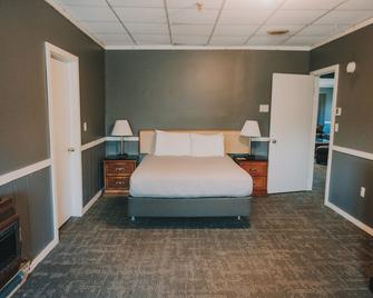 Queen City Inn - Bangor - Bedroom