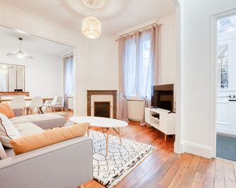 Maison bourgeoise Haussmannienne - Gîtes de France - Limoges - Living room