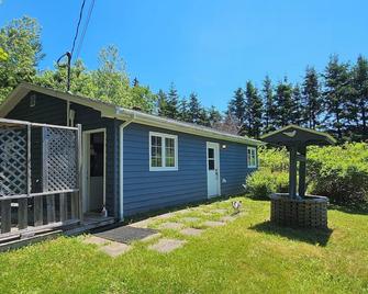 Quiet, peaceful, private country home with a large yard - Chester - Building
