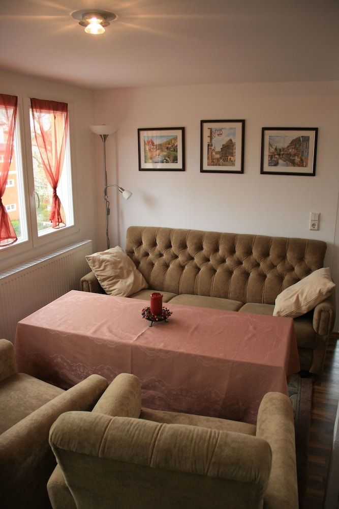Ferienwohnung Villa Kadenstrasse - דרזדן - סלון