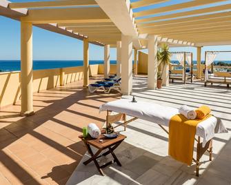 Bq Andalucia Beach Hotel - Torre del Mar - Patio