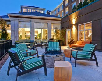 Hilton Garden Inn Green Bay - Green Bay - Pati