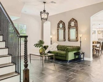 Villa del Flamingo - Modern Living & Poolside Escape in Flamingo Park - West Palm Beach - Lobby