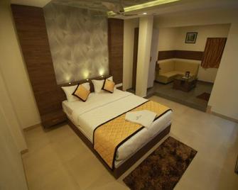 Hotel Rayyan - Srīperumbūdūr - Bedroom