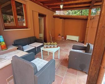 Via del Casale di Sant'Angelo 1284 - Tragliatella - Patio