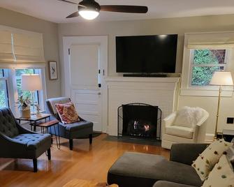 Dwell Well House- Upscale 2 BR/2 BA house downtown w/private fenced yard - Morganton - Living room