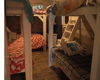 Waterfront Lower Level Private Entrance - Orange - Bedroom