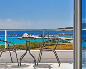 Myrto Hotel - Kufonisia - Balcón