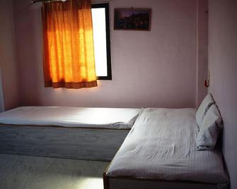 Independent bungalow in a city with village type of feeling. - Aurangabad - Bedroom
