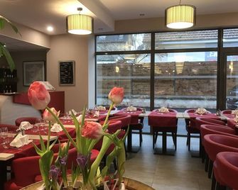 Brit Hotel Brive - בריב לה גייארד - מסעדה