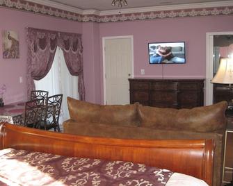 Charming Private Very Romantic Studio. Pool access. - Citrus Heights - Sala de estar