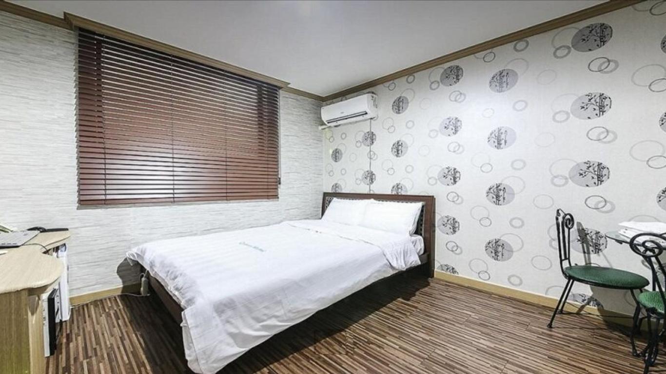 Queen Motel Andong