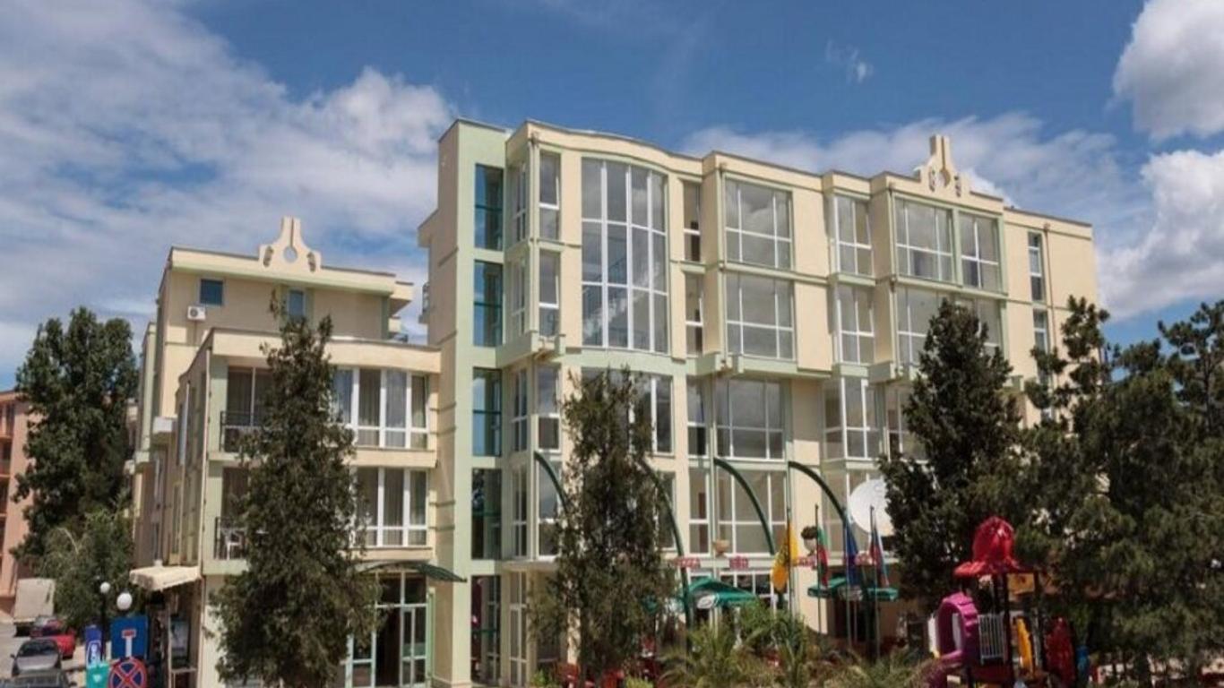 Sunny Day Club Hotel