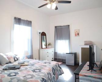 Furnished 3 Bedroom Apartment in the Heart of Boston! - Boston - Bedroom