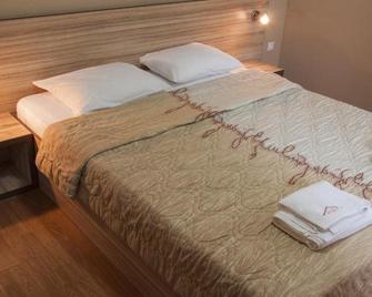 Family Hotel Pautalia - Sandanski - Bedroom