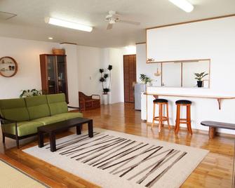 Rental Villa Luana Waioli - Tomigusuku - Sufragerie