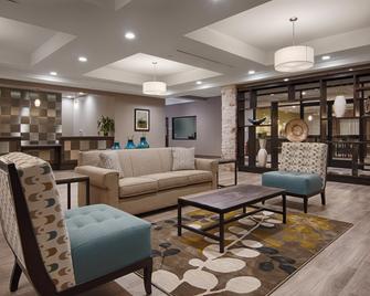 Best Western Plus College Station Inn & Suites - College Station - Lobby