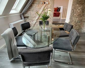 Luxe en ruim appartement in Rijksmonument - Vianen - Comedor