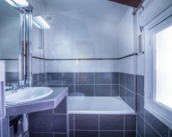 Hotel Eiffel Segur - Paris - Bathroom