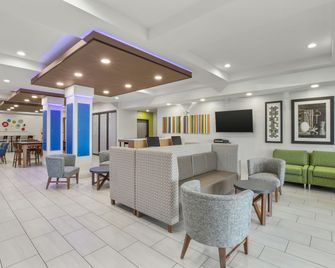 Holiday Inn Express & Suites Tacoma By IHG - Tacoma - Toà nhà