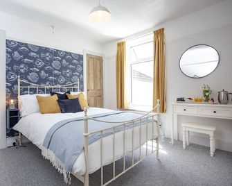 Admirals - Dog Friendly, Garden, Parking - Brixham - Schlafzimmer