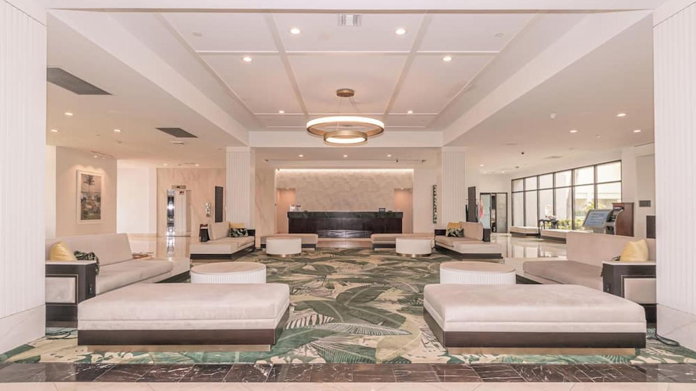 Hilton Palm Beach PBI