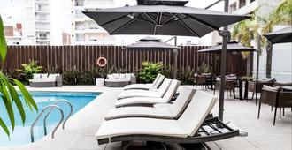 Holiday Inn Rosario - Rosario - Svømmebasseng