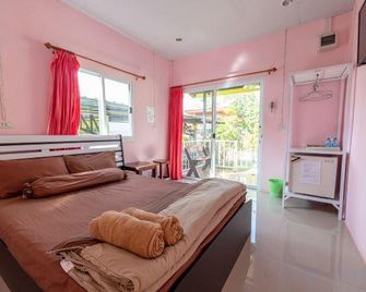 Baansuan Varin - Ban Rai (Nakhon Ratchasima) - Bedroom