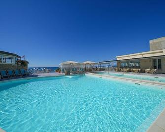 Le Saline Luxury Guest House - Centola - Zwembad