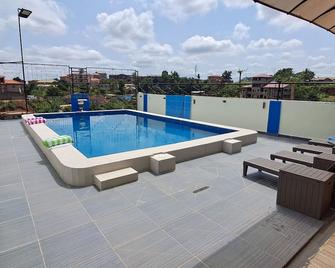 Cincinnati Hotel - Yaoundé - Pool