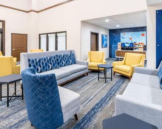 Holiday Inn Express & Suites Cheyenne By IHG - שאיין - טרקלין