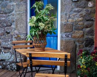 la petite maison Normandie - Barenton - Patio