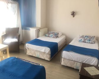 Kirli Pansiyon - Bozcaada - Bedroom