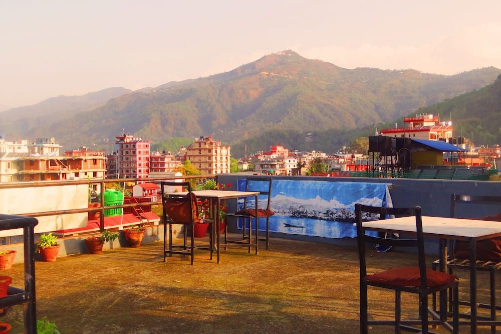 Hotel Hakoniwa - פוחארה - מרפסת