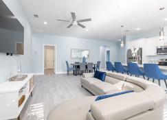 Chestnut Luxury Villas #3 - Tampa - Wohnzimmer