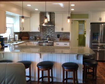 20 Minutes To Clemson - Remodeled 4 Br/3 Ba Waterfront - Seneca - Küche