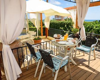 Irinoula Dreams - Kamisiana - Balcony