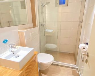 Kieler Fewo No.2 - Kiel - Bathroom