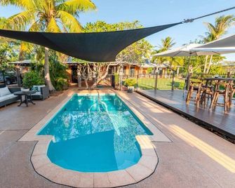 Coconutz - Self contained eco tent with fantastic ocean views, 800 m to beach - Cable Beach - Pool