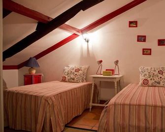 Beautiful Villa on a Farm with Private Pool - Almeirim - Habitación
