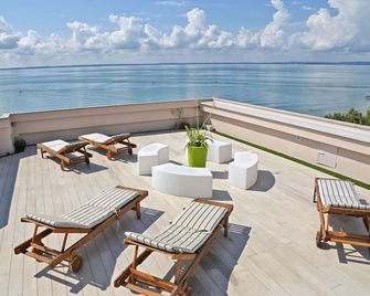 Hotel Kriss Internazionale - Bardolino - Balcón