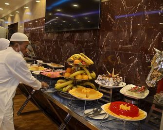 Al Azhar Hotel Jeddah - Jeddah - Buffet