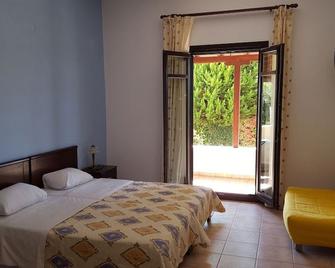 Palirria Hotel & Studios - Kala Nera - Bedroom