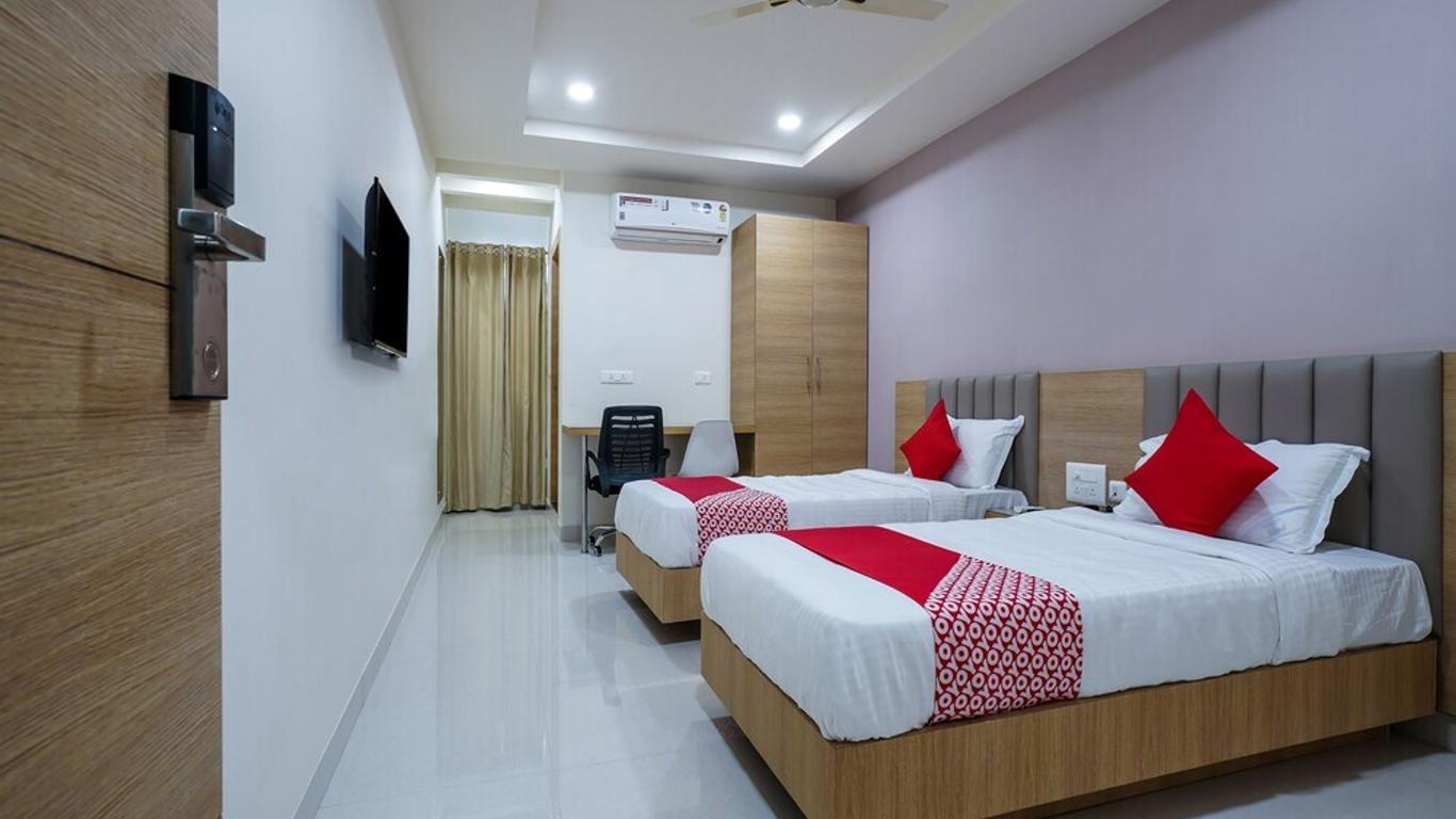 OYO 14745 Veeraj Suites