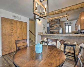 Pagosa Springs Condo with Patio, 4 Mi to Hot Springs - Pagosa Springs - Dining room