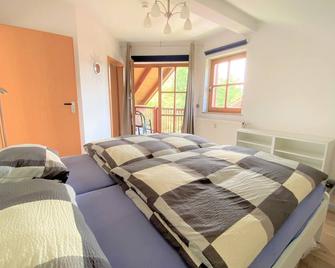 Modern 2-room vacation apartment \'Denise\' by the lake with top furnishings - Rotz - Habitación