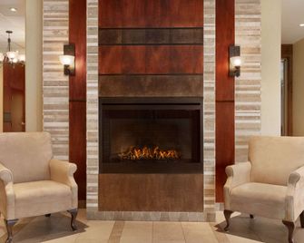 Days Inn by Wyndham Edmonton Downtown - Edmonton - Lobby