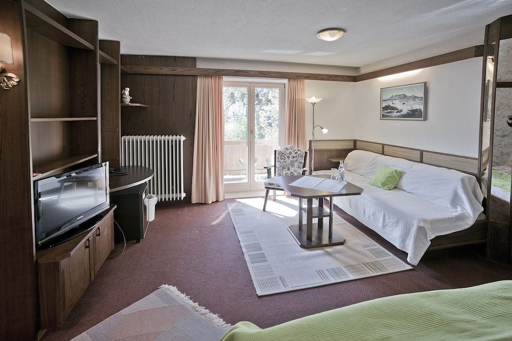 Hotel Zum Hirschhaus - רופולדינג